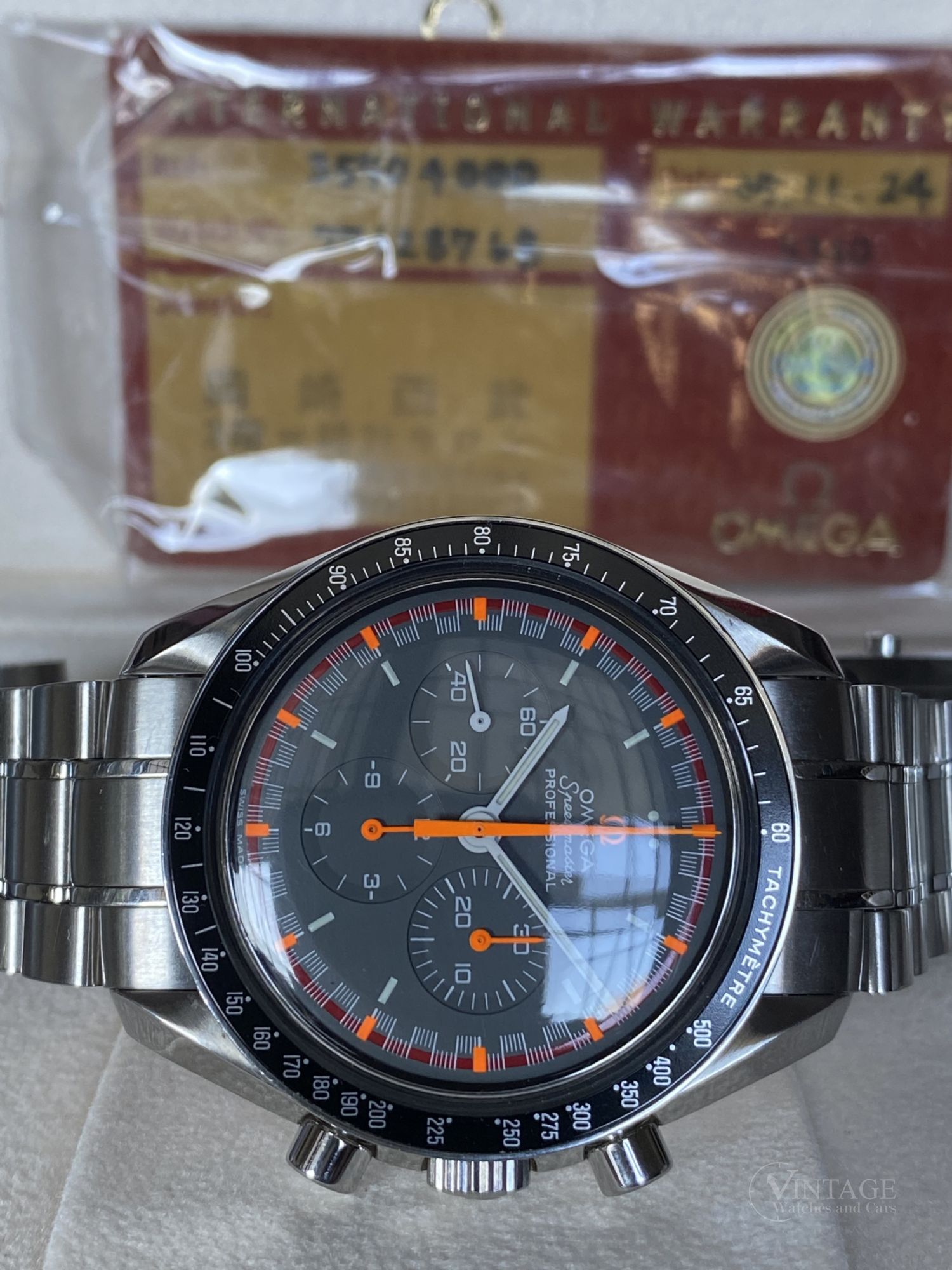 omega speedmaster 2004